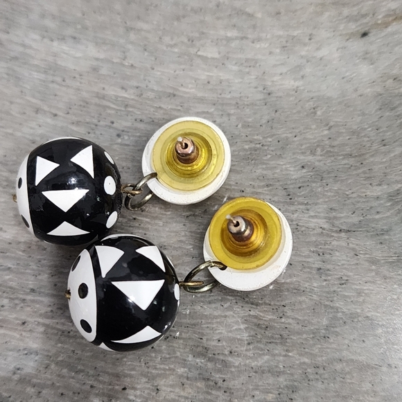 Vintage drop earrings black and white - Picture 5 of 7